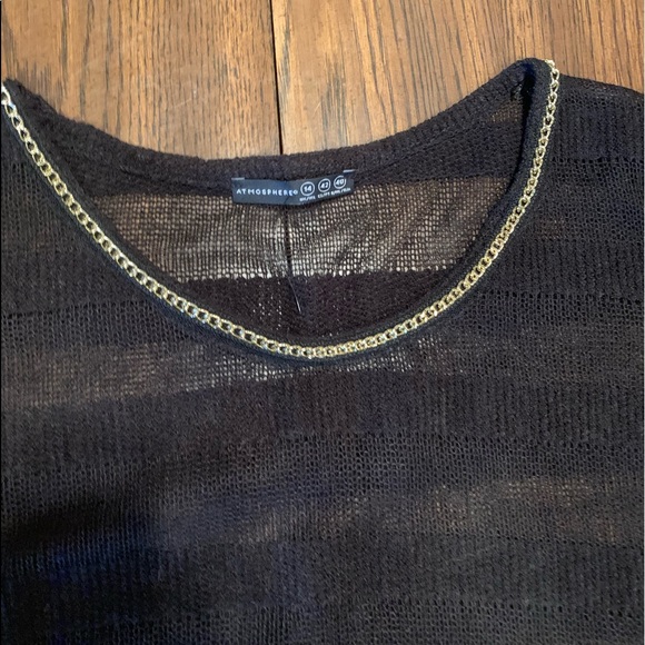 Balck atmosphere long sleeve with gold collar - Picture 2 of 3